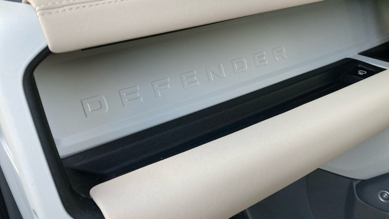 Land Rover Defender 3.0 D250 S 110 5dr Auto Diesel Estate